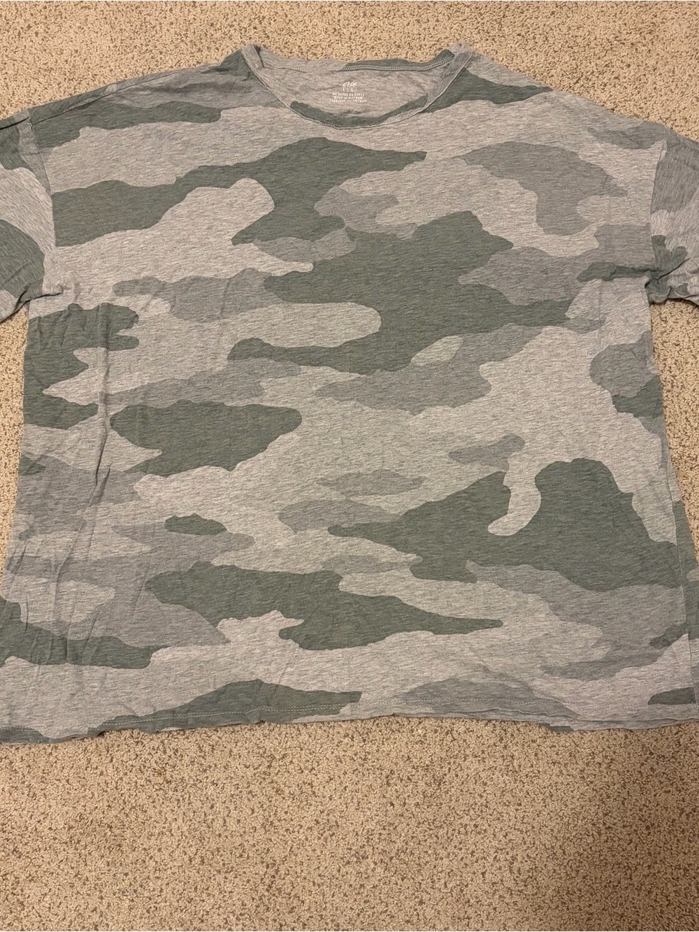 Aerie Oversized Distressed Camo Short Sleeve Tee - Gray & Green